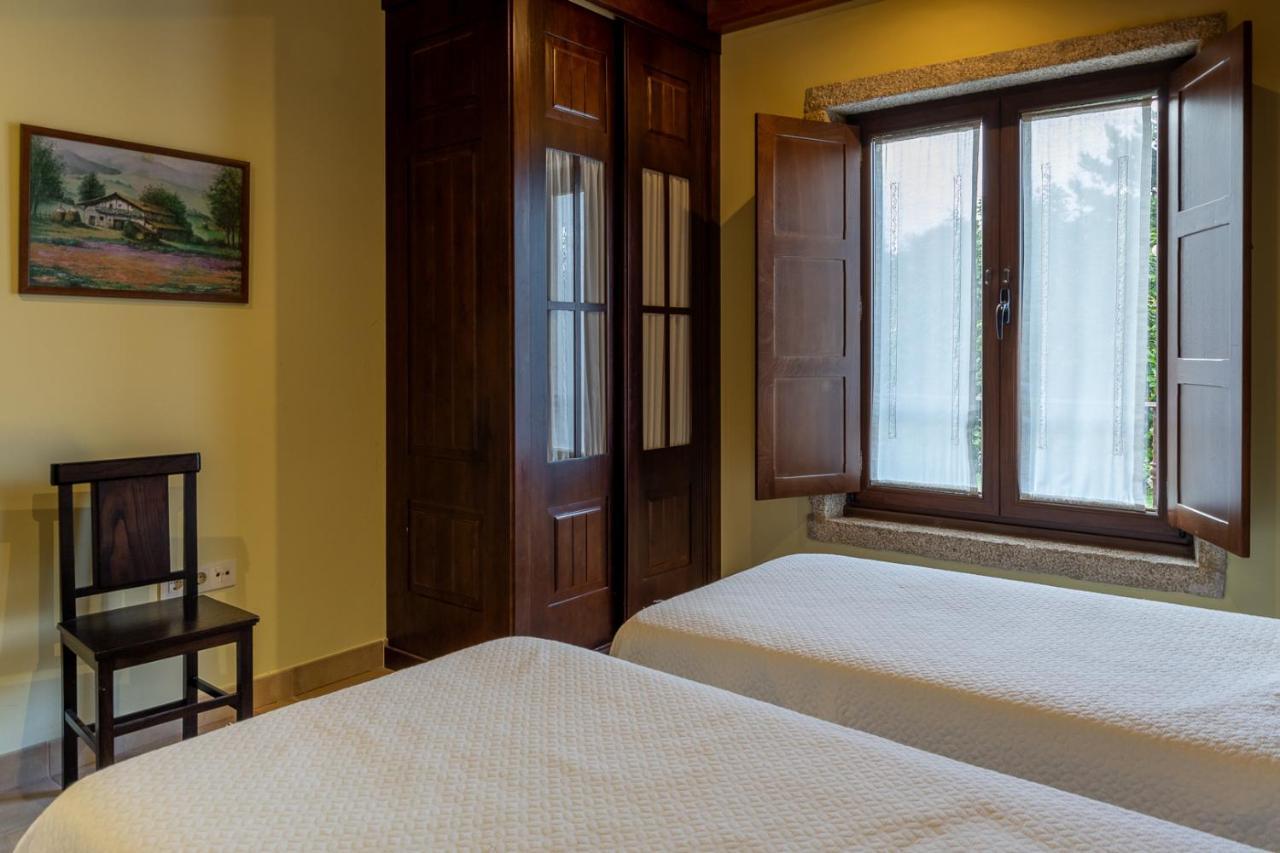 Os Miguelinos Guest House Catoira Exterior photo