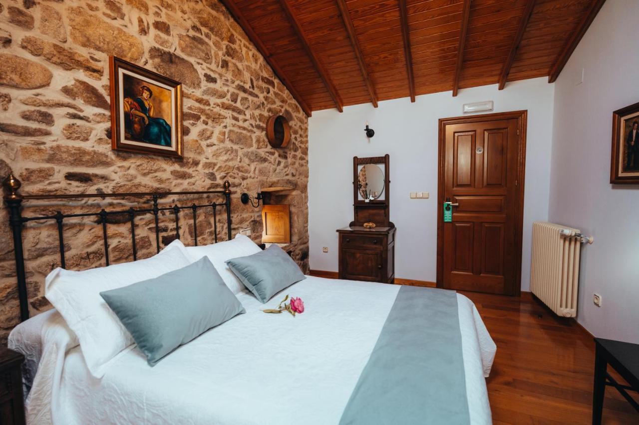 Os Miguelinos Guest House Catoira Exterior photo