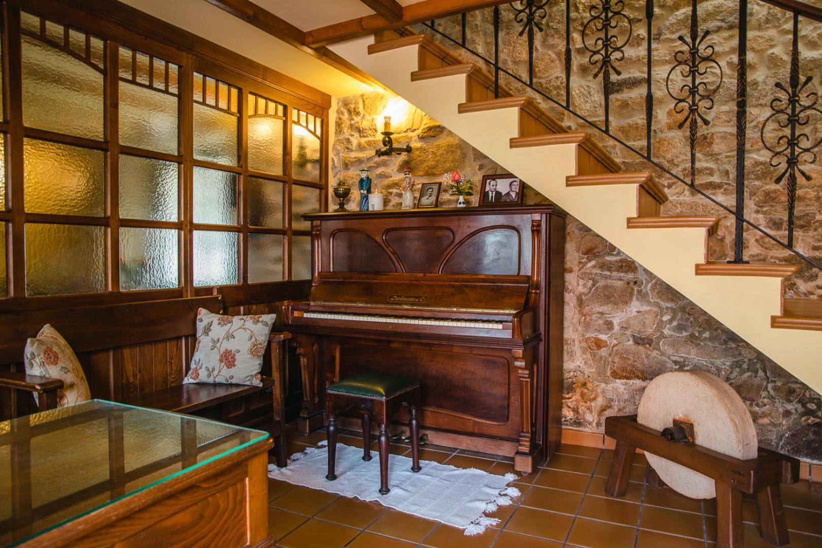 Os Miguelinos Guest House Catoira Exterior photo