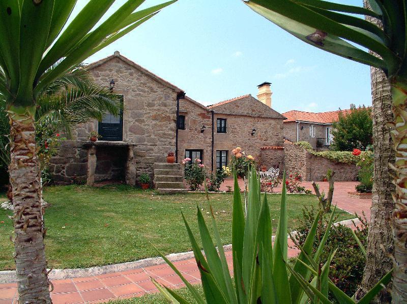 Os Miguelinos Guest House Catoira Exterior photo